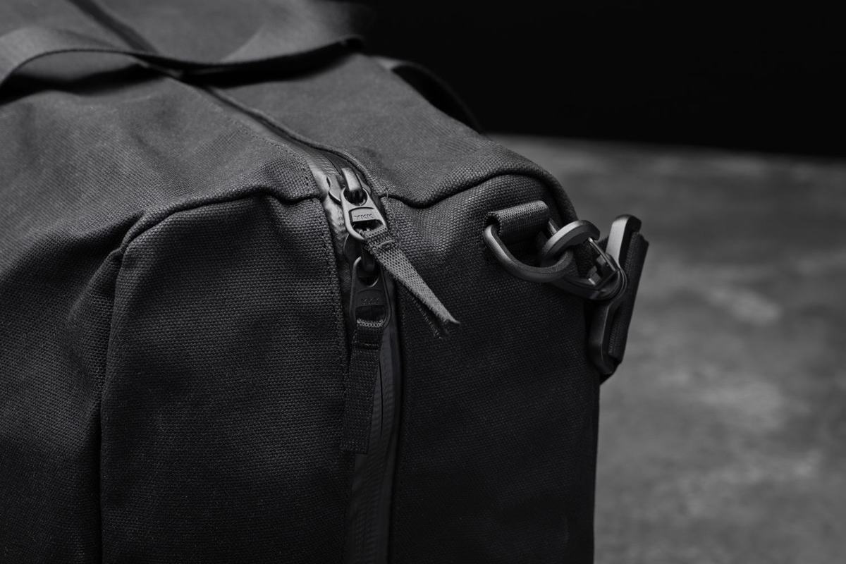 Nobull Waxed Canvas Men's Duffle Black | Australia (LY9846)